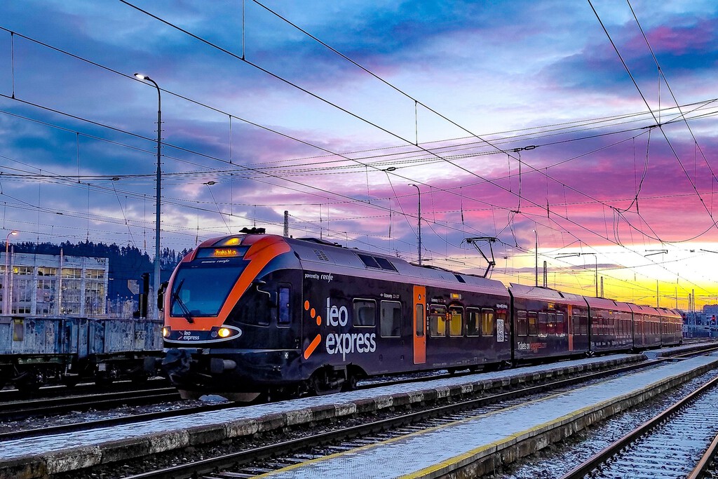 Renfe tiene un nuevo y gigantesco proyecto en marcha: un tren nocturno para conectar Europa de este a oeste