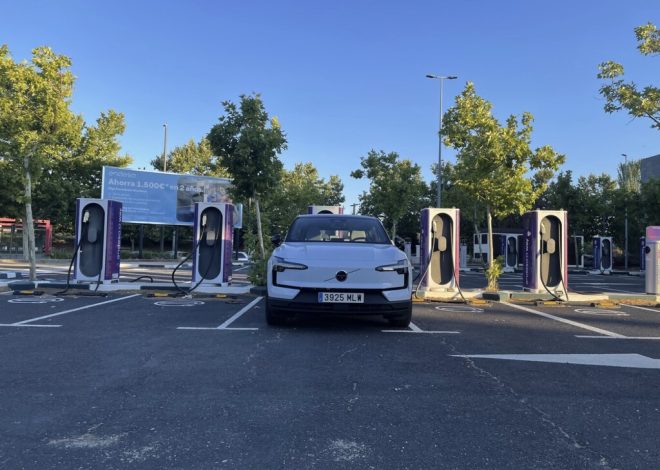«Sin infraestructura, es muy difícil»: Volvo no arranca con el coche eléctrico y cree que su gran problema está en España